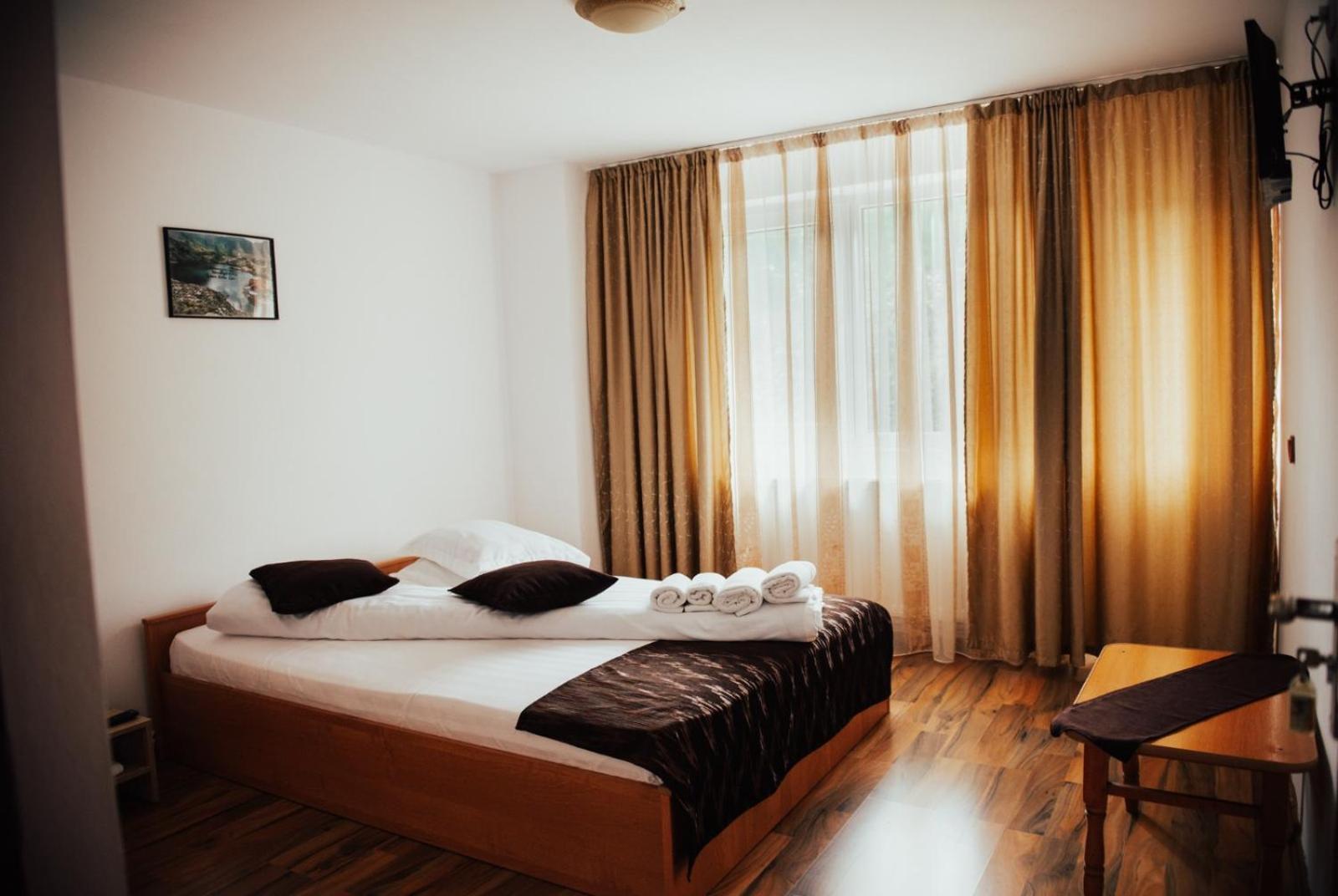Hotel Popasul Drumetului Transfagarasan Curtea de Argeş Zimmer foto
